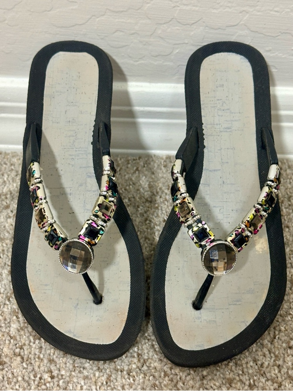 Grandco Jeweled Flip Flops Black Thong Sandals Rhinestone Beaded Womens Size 9